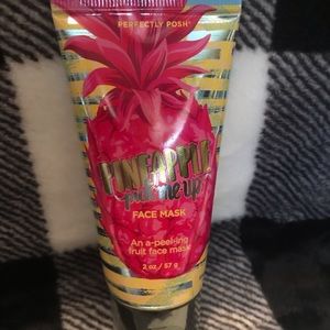 Perfectly Posh Pineapple Pick Me Up face mask.